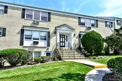 2 Lenox Court #704, Suffern, NY 10901 - Photo 2