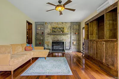 102 E Market Street, Hyde Park, NY 12538 - Photo 12