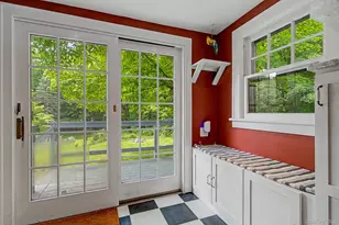 102 E Market St, Hyde Park, NY 12538 - Photo 26