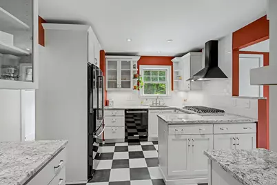 102 E Market Street, Hyde Park, NY 12538 - Photo 20
