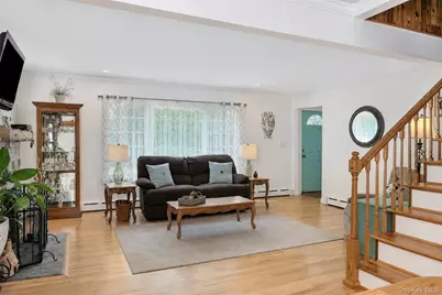 49 Regent Street, Patchogue, NY 11772 - Photo 6