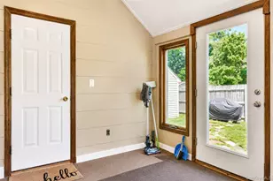 49 Regent St, Patchogue, NY 11772 - Photo 24