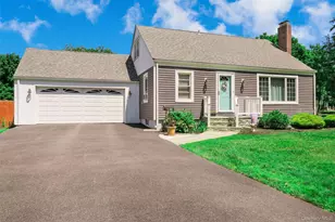 49 Regent St, Patchogue, NY 11772 - Photo 4