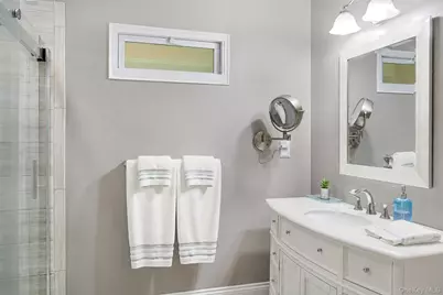 49 Regent Street, Patchogue, NY 11772 - Photo 22