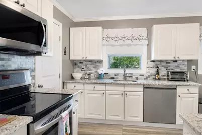 49 Regent Street, Patchogue, NY 11772 - Photo 16