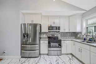 413 Glen Dr, Shirley, NY 11967 - Photo 8
