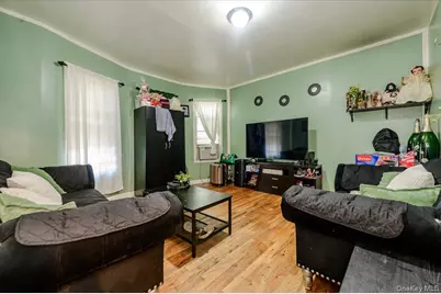 719 Van Nest Avenue, Bronx, NY 10462 - Photo 4
