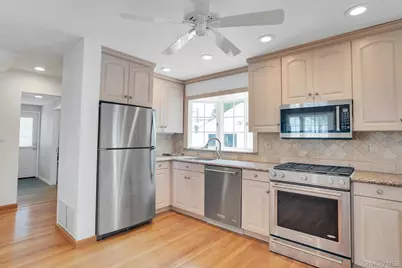7 Tomkins Court, Commack, NY 11725 - Photo 22