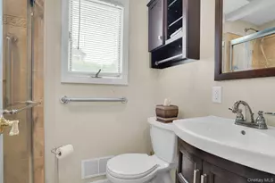 7 Tomkins Ct, Commack, NY 11725 - Photo 26