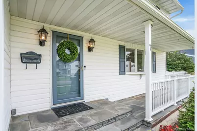 7 Tomkins Court, Commack, NY 11725 - Photo 8