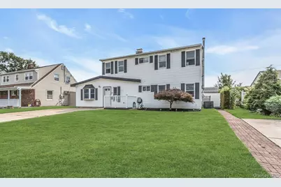 17 Chickadee Lane, Levittown, NY 11756 - Photo 2