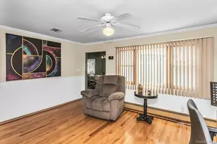 17 Chickadee Ln, Levittown, NY 11756 - Photo 6