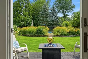 11 Soundview Dr, Port Jefferson, NY 11777 - Photo 14