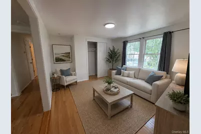 7 Grange Street #2ND FLOOR, Huntington, NY 11743 - Photo 2