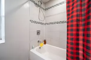 942 Tilden St, Bronx, NY 10469 - Photo 10
