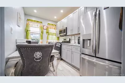 942 Tilden Street, Bronx, NY 10469 - Photo 8