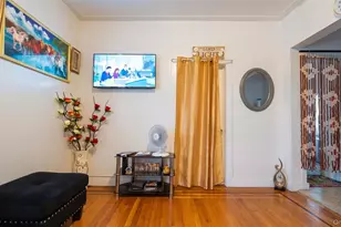 942 Tilden St, Bronx, NY 10469 - Photo 16