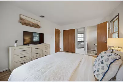 151 N East Boulevard, Massapequa, NY 11758 - Photo 12