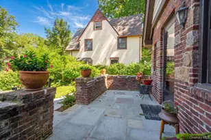 3 Walworth Terrace, White Plains, NY 10606 - Photo 4