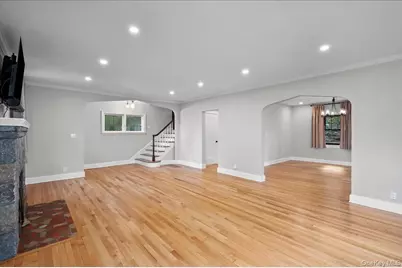 3 Walworth Terrace, White Plains, NY 10606 - Photo 8