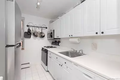 119 E Hartsdale Avenue #7F, Hartsdale, NY 10530 - Photo 8