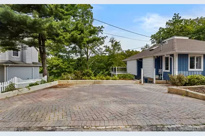 39 Potter Lane, Huntington, NY 11743 - Photo 4