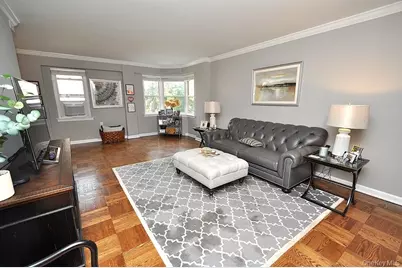 235 Garth Road #E2E, Scarsdale, NY 10583 - Photo 2