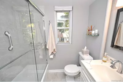 235 Garth Road #E2E, Scarsdale, NY 10583 - Photo 24