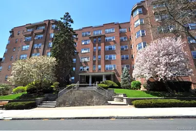 235 Garth Road #E2E, Scarsdale, NY 10583 - Photo 6