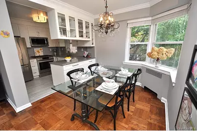 235 Garth Road #E2E, Scarsdale, NY 10583 - Photo 16