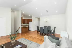 74 Miro Pl, Port Washington, NY 11050 - Photo 10