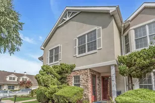 74 Miro Pl, Port Washington, NY 11050 - Photo 2