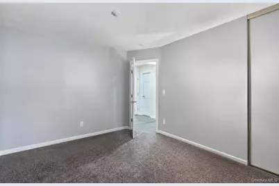 150 Pointe Circle N. #150, Coram, NY 11727 - Photo 10