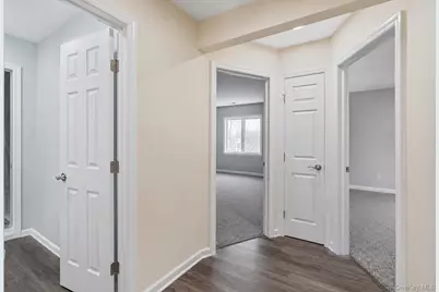 150 Pointe Circle N. #150, Coram, NY 11727 - Photo 8
