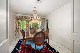 131 Stratford N, Roslyn Heights, NY 11577 - Photo 8