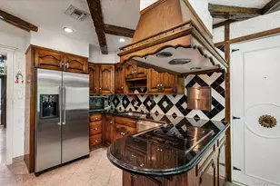 131 Stratford N, Roslyn Heights, NY 11577 - Photo 6