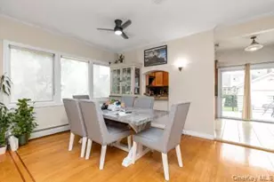 14 N 4th St, New Hyde Park, NY 11040 - Photo 4