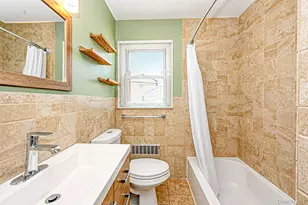 13 Maple Dr, Lindenhurst, NY 11757 - Photo 20