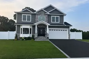 2351 Amherst St, East Meadow, NY 11554 - Photo 4