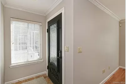 39 Nesaquake Avenue #A, Port Washington, NY 11050 - Photo 4