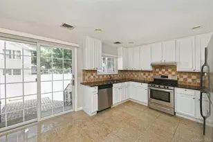 39 Nesaquake Ave, Port Washington, NY 11050 - Photo 10
