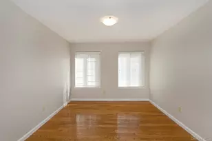 39 Nesaquake Ave, Port Washington, NY 11050 - Photo 8