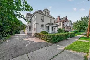 11 Balding Ave, Poughkeepsie, NY 12601 - Photo 2