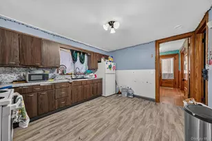 11 Balding Ave, Poughkeepsie, NY 12601 - Photo 10