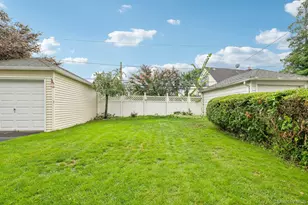 32 Cambridge Ave, Garden City, NY 11530 - Photo 26