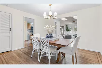 32 Cambridge Avenue, Garden City, NY 11530 - Photo 8