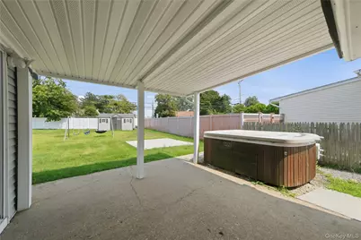 63 Blacksmith Rd, Levittown, NY 11756 - Photo 24
