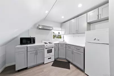 63 Blacksmith Rd, Levittown, NY 11756 - Photo 16