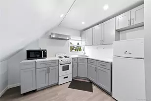 63 Blacksmith Rd, Levittown, NY 11756 - Photo 16