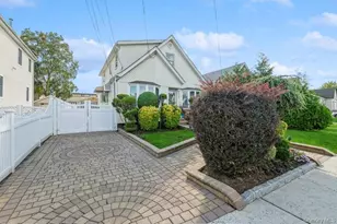 977 3rd Ave, Franklin Square, NY 11010 - Photo 2